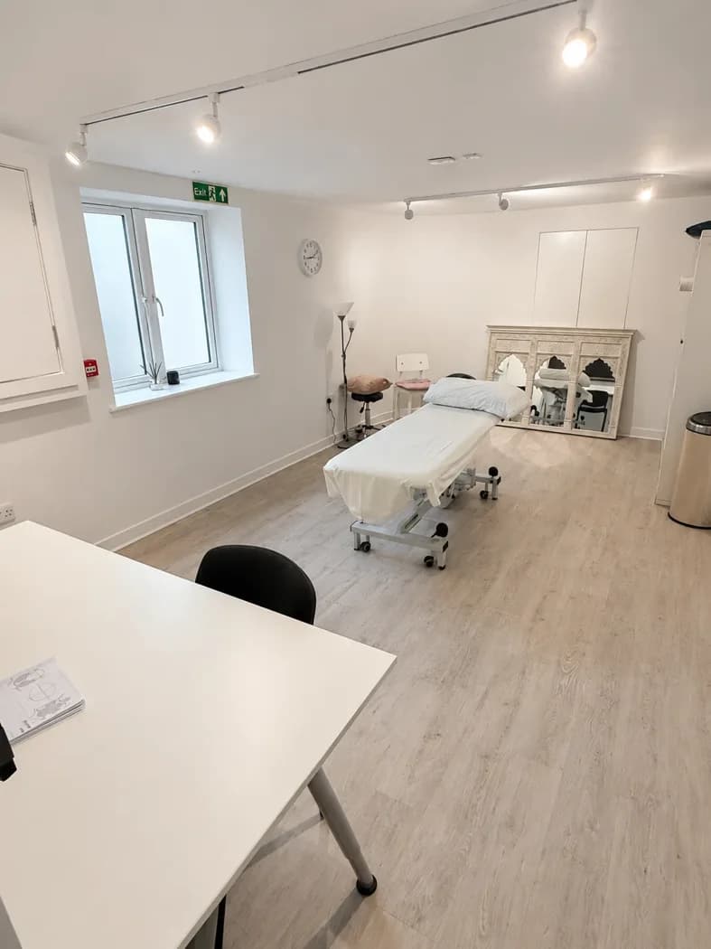 Tunbridge Wells: Treatment / consulting room; equipment may not be included